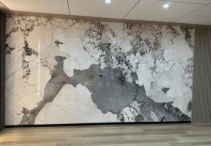 Iskunkestävän seinäpaneelin esittely.