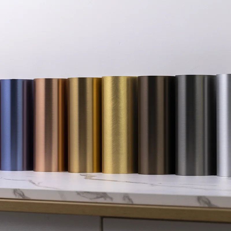 Metallirakenne iskunkestävä tapetti